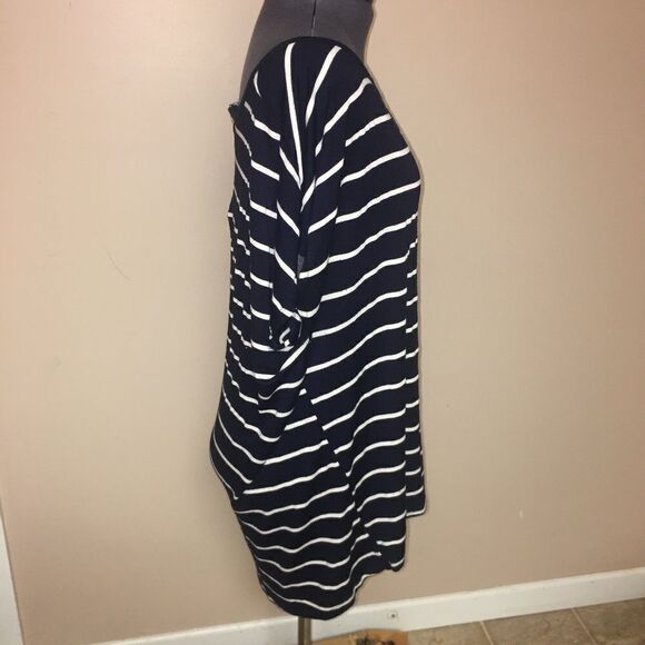 Free Kisses Plus Size 2X Blue and White Top - Picture 4 of 8